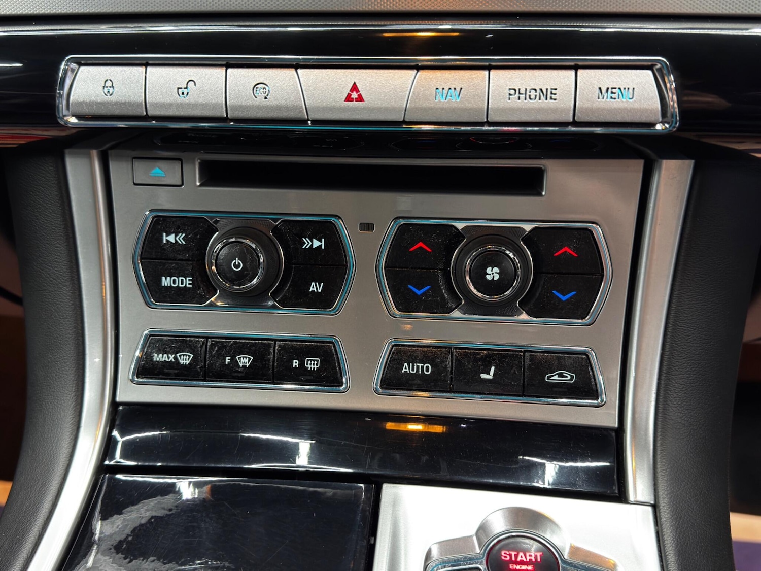 Used Jaguar XF 2013 for sale - 76953247: Photo 26