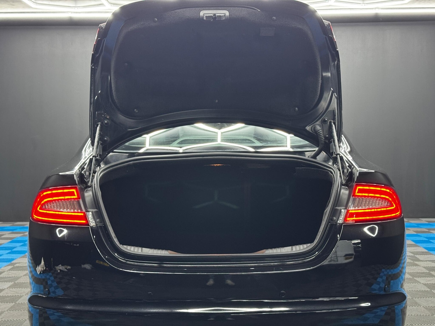 Used Jaguar XF 2013 for sale - 76953247: Photo 37