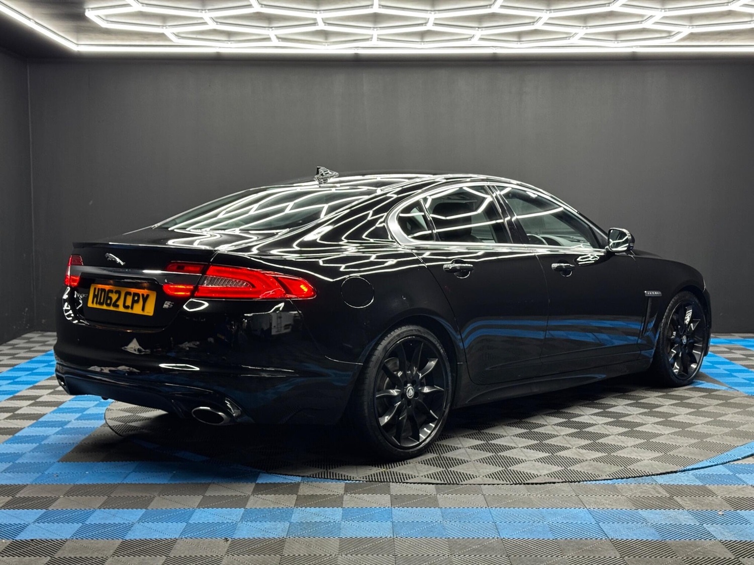 Used Jaguar XF 2013 for sale - 76953247: Photo 5