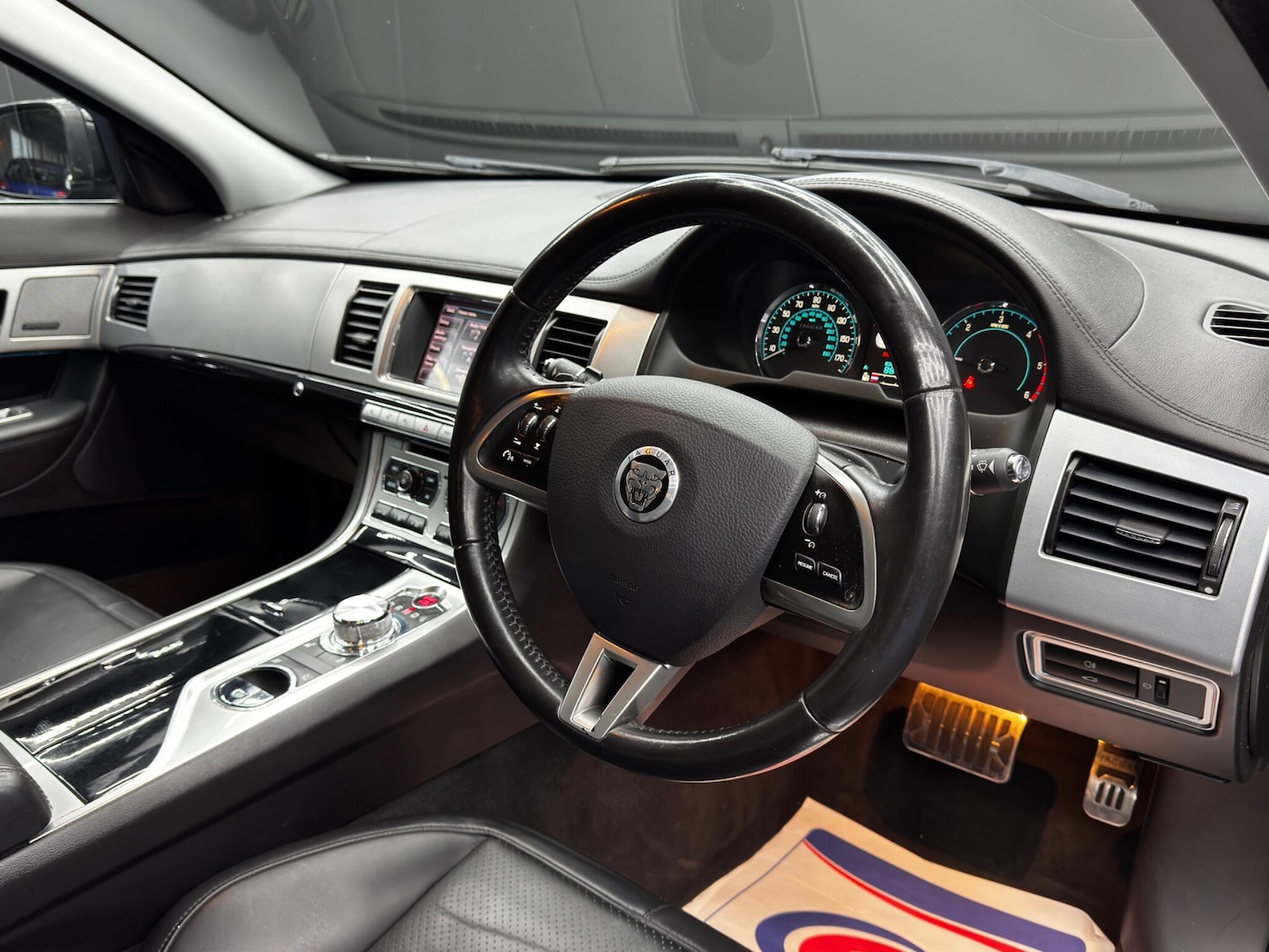 Used Jaguar XF 2013 for sale - 76953247: Photo 9