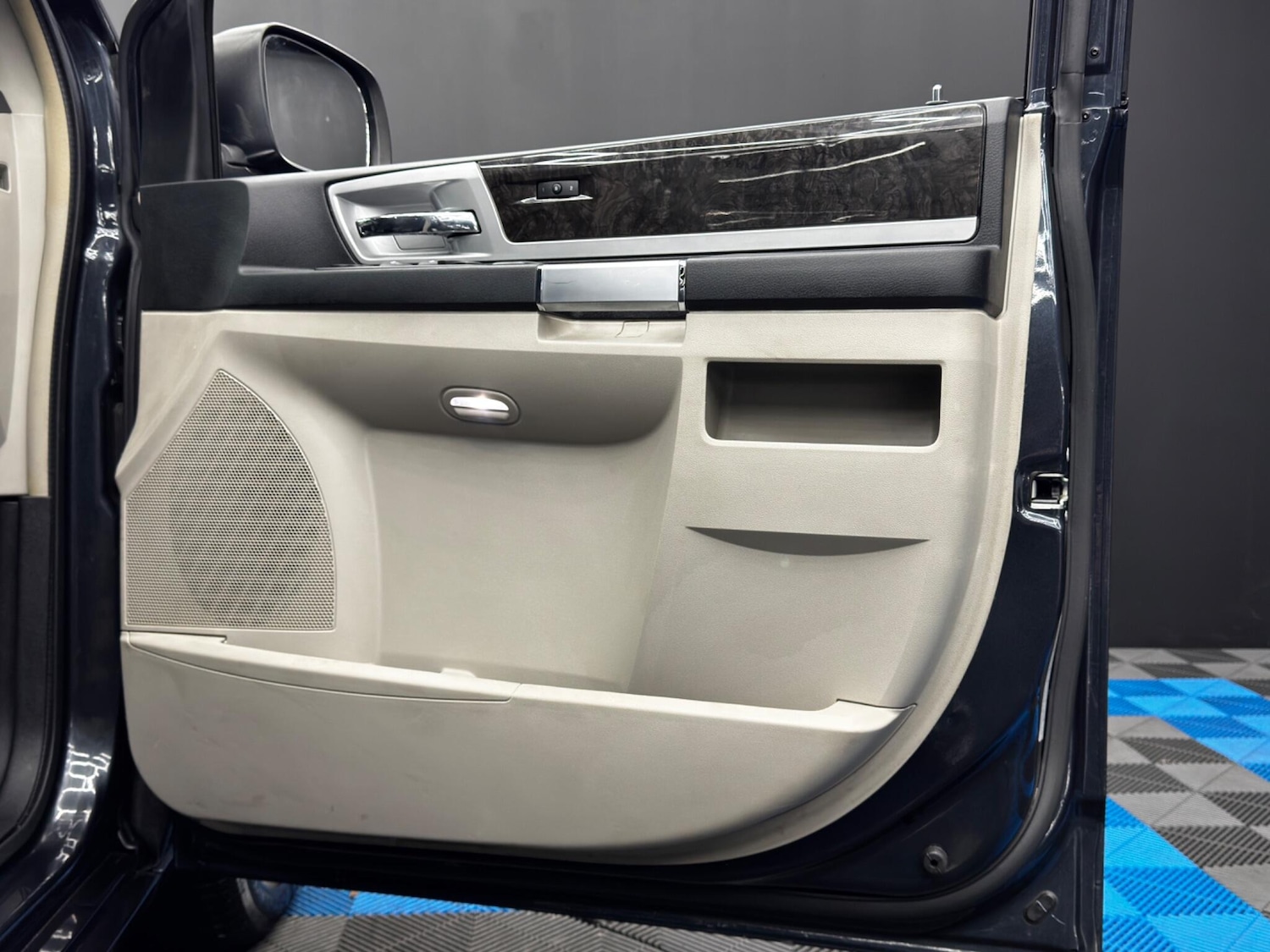 Used Chrysler Grand Voyager 2014 for sale - 77305243: Photo 38