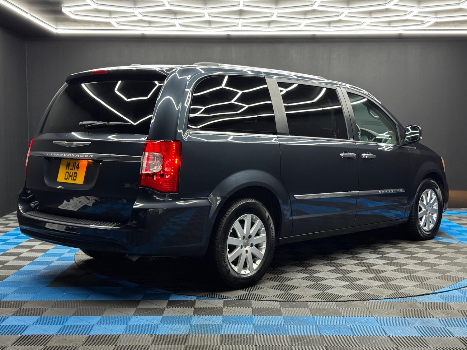 Used Chrysler Grand Voyager 2014 for sale - 77305243: Photo 5