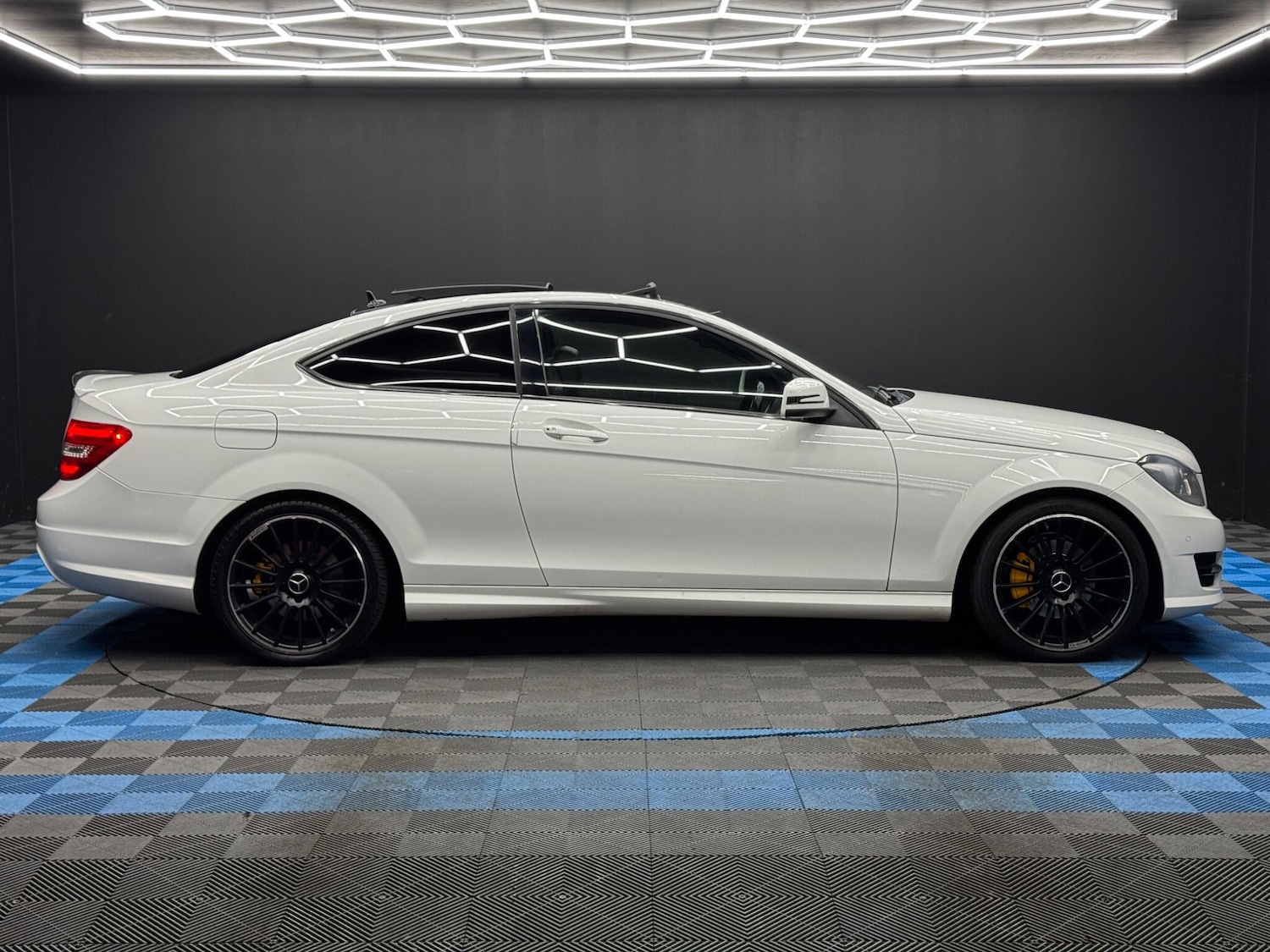 Used Mercedes-Benz C Class for sale - 77549532: Photo 4