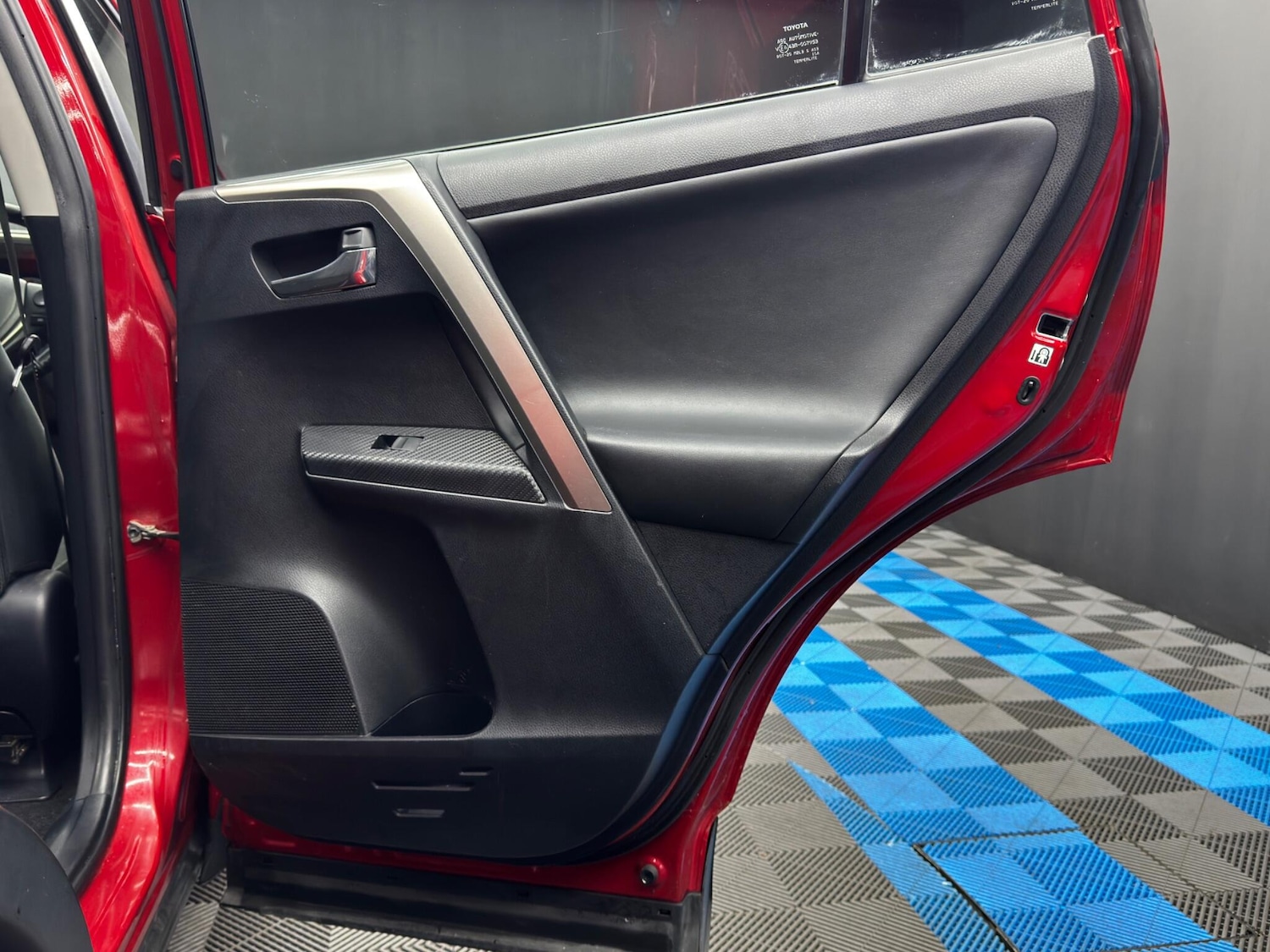 Used Toyota RAV4 2015 for sale - 78047522: Photo 33