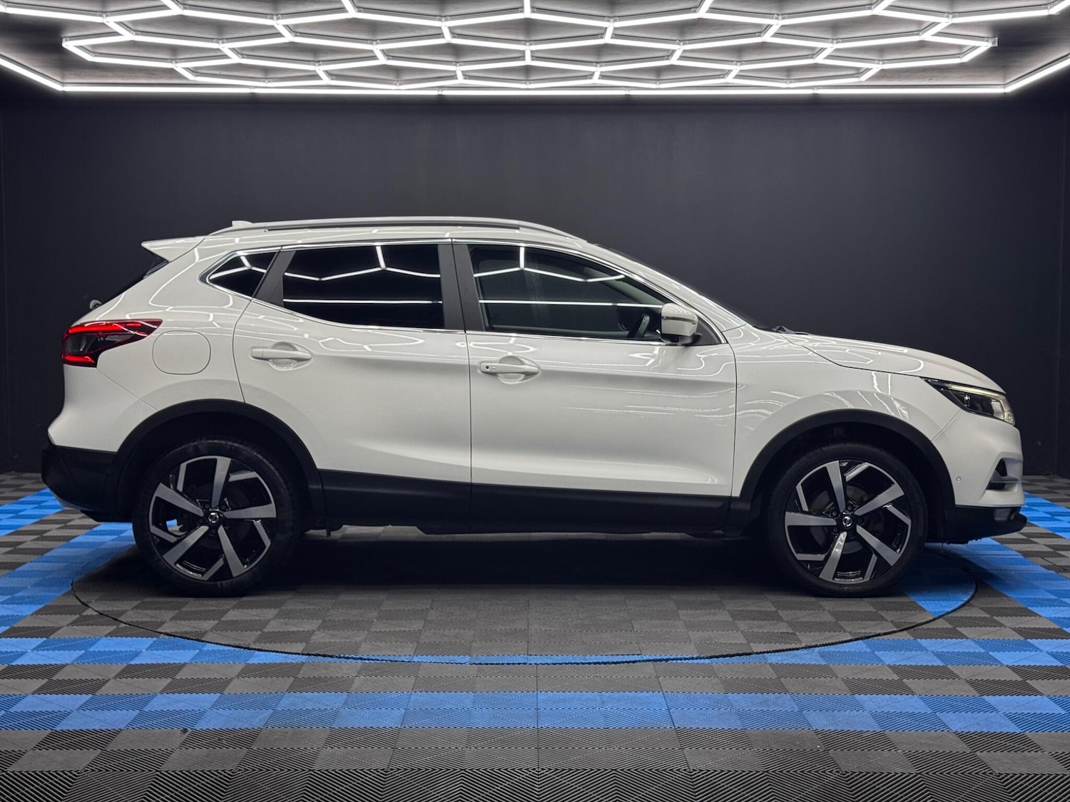 Used Nissan Qashqai 2018 for sale - 76359847: Photo 4