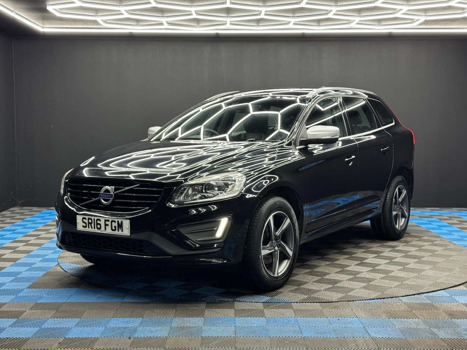 Used Volvo XC60 2016 for sale - 78085722: Photo 3