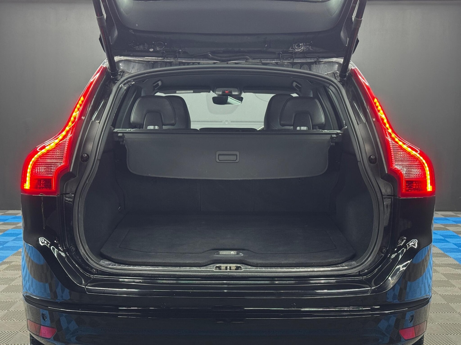 Used Volvo XC60 2016 for sale - 78085722: Photo 35