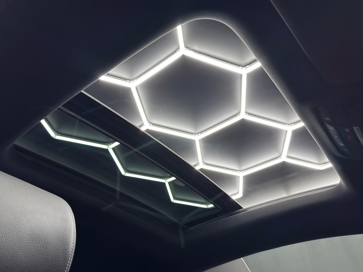 Used Mercedes-Benz E Class 2018 for sale - 77993942: Photo 36