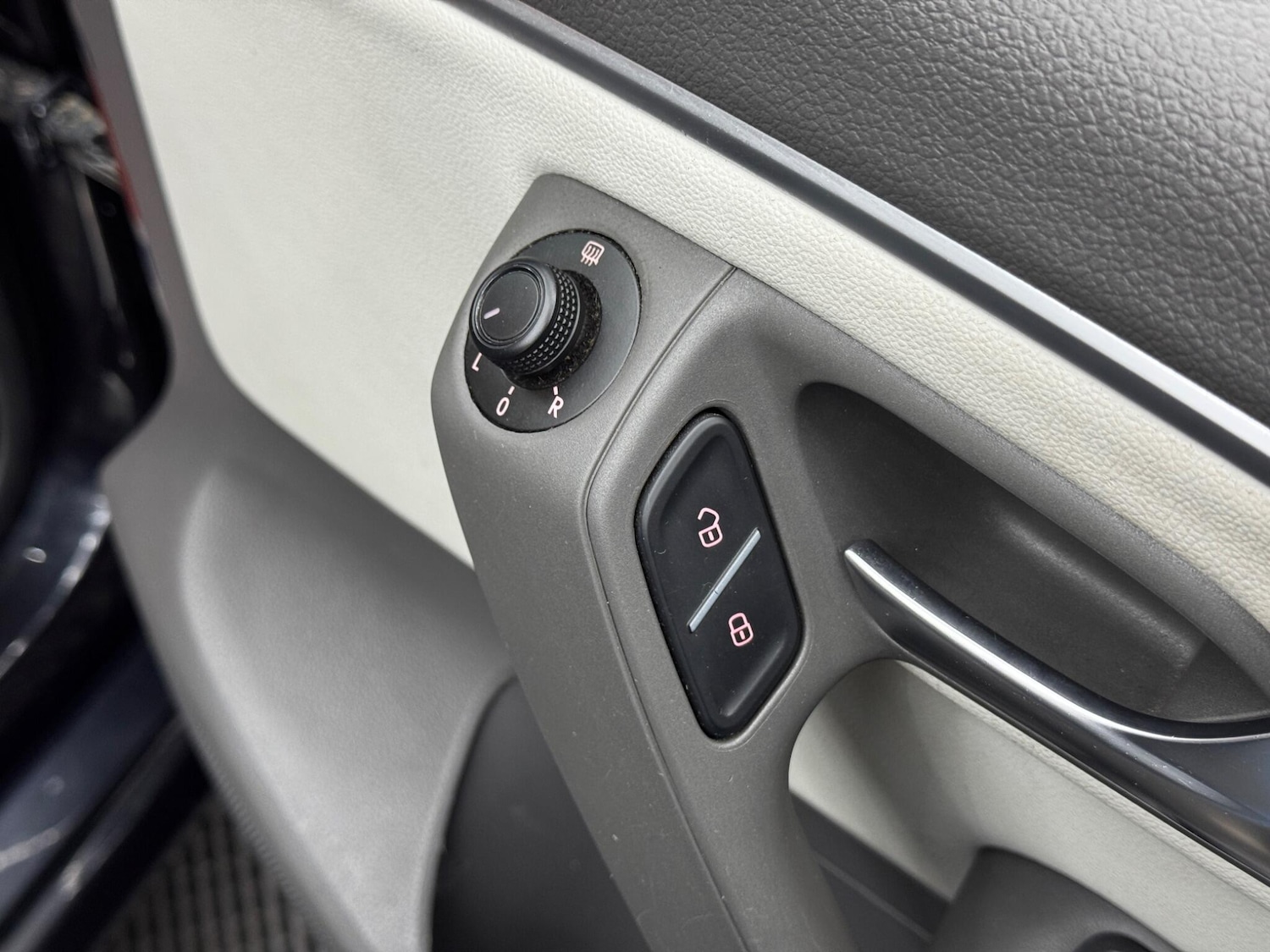 Used Volkswagen Polo 2017 for sale - 77230190: Photo 37