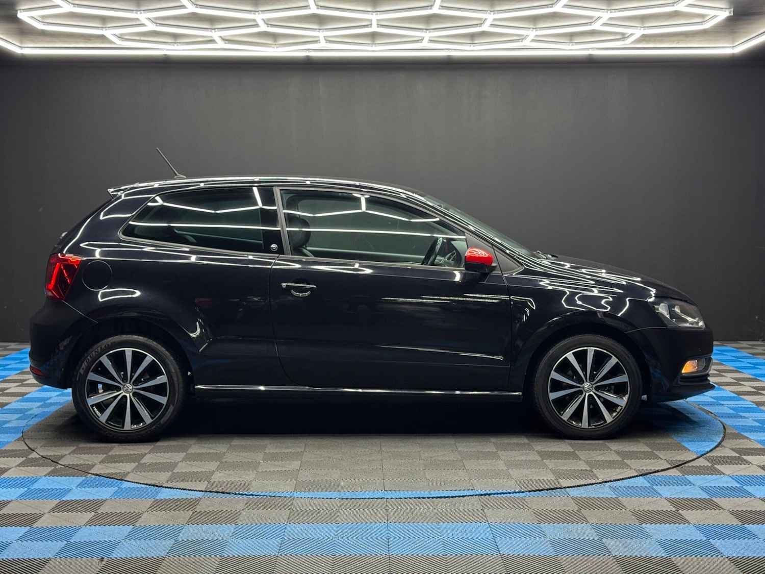 Used Volkswagen Polo 2017 for sale - 77230190: Photo 4