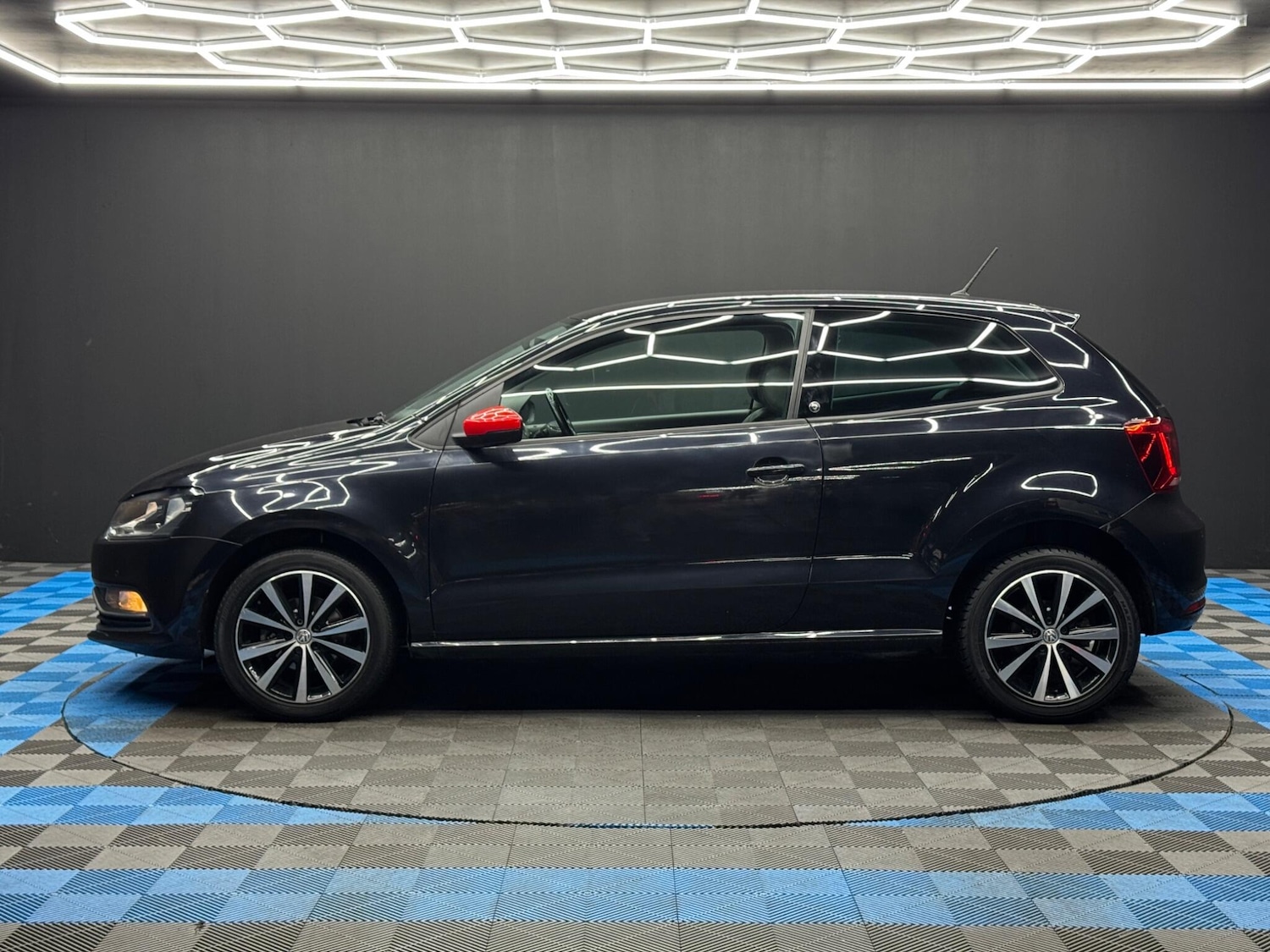 Used Volkswagen Polo 2017 for sale - 77230190: Photo 8