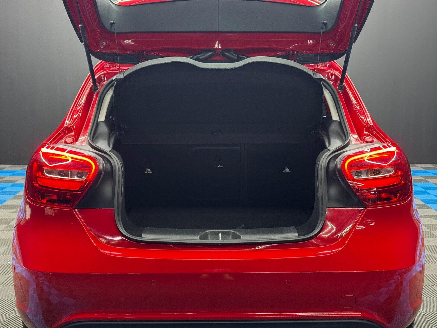 Used Mercedes-Benz A-Class 2017 for sale - 78101193: Photo 32