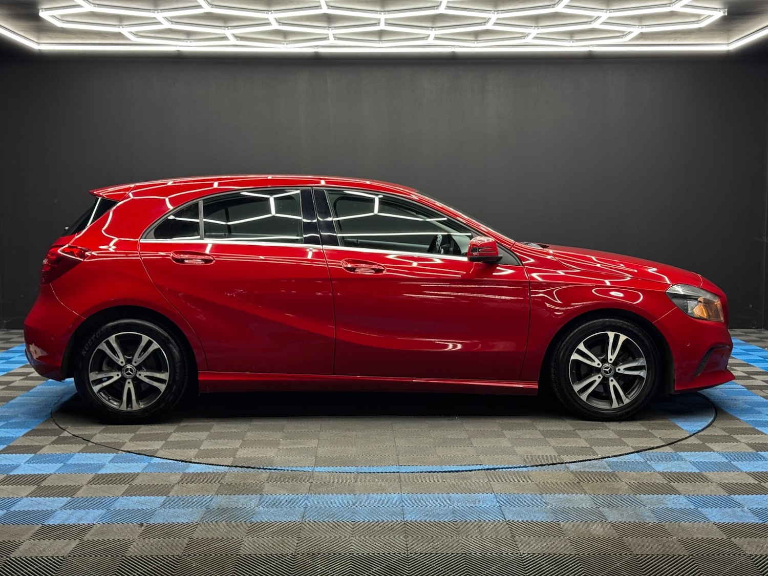 Used Mercedes-Benz A-Class 2017 for sale - 78101193: Photo 4