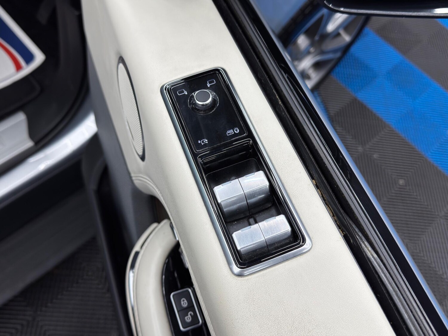 Used Land Rover Range Rover for sale - 78215003: Photo 48