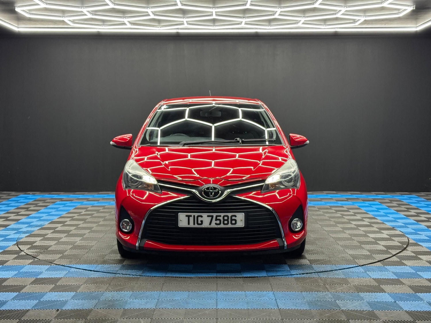 Used Toyota Yaris for sale - 77724079: Photo 2