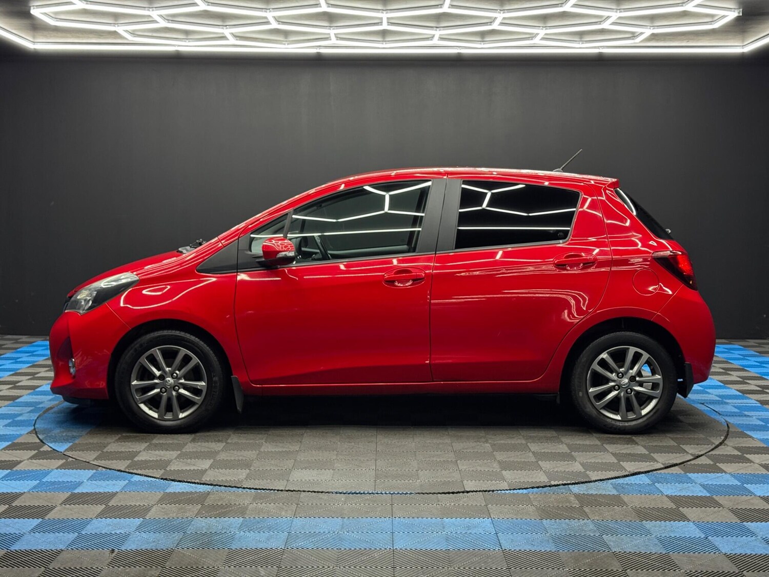 Used Toyota Yaris for sale - 77724079: Photo 8