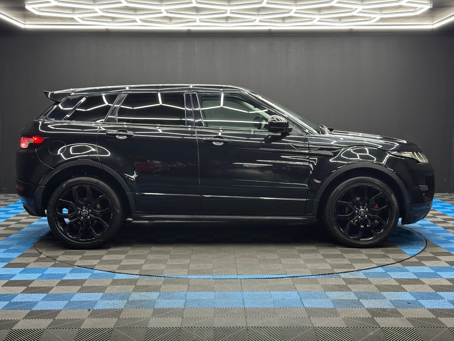 Used Land Rover Range Rover Evoque 2015 for sale - 77484068: Photo 4