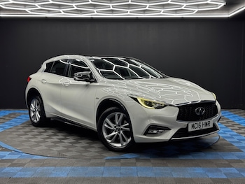 Used Infiniti Q30 2016 for sale - 79472019: Photo