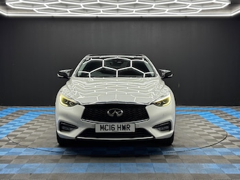 Used Infiniti Q30 2016 for sale - 79472019: Photo