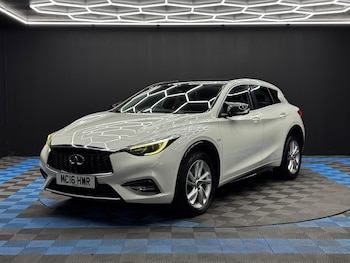 Used Infiniti Q30 2016 for sale - 79472019: Photo