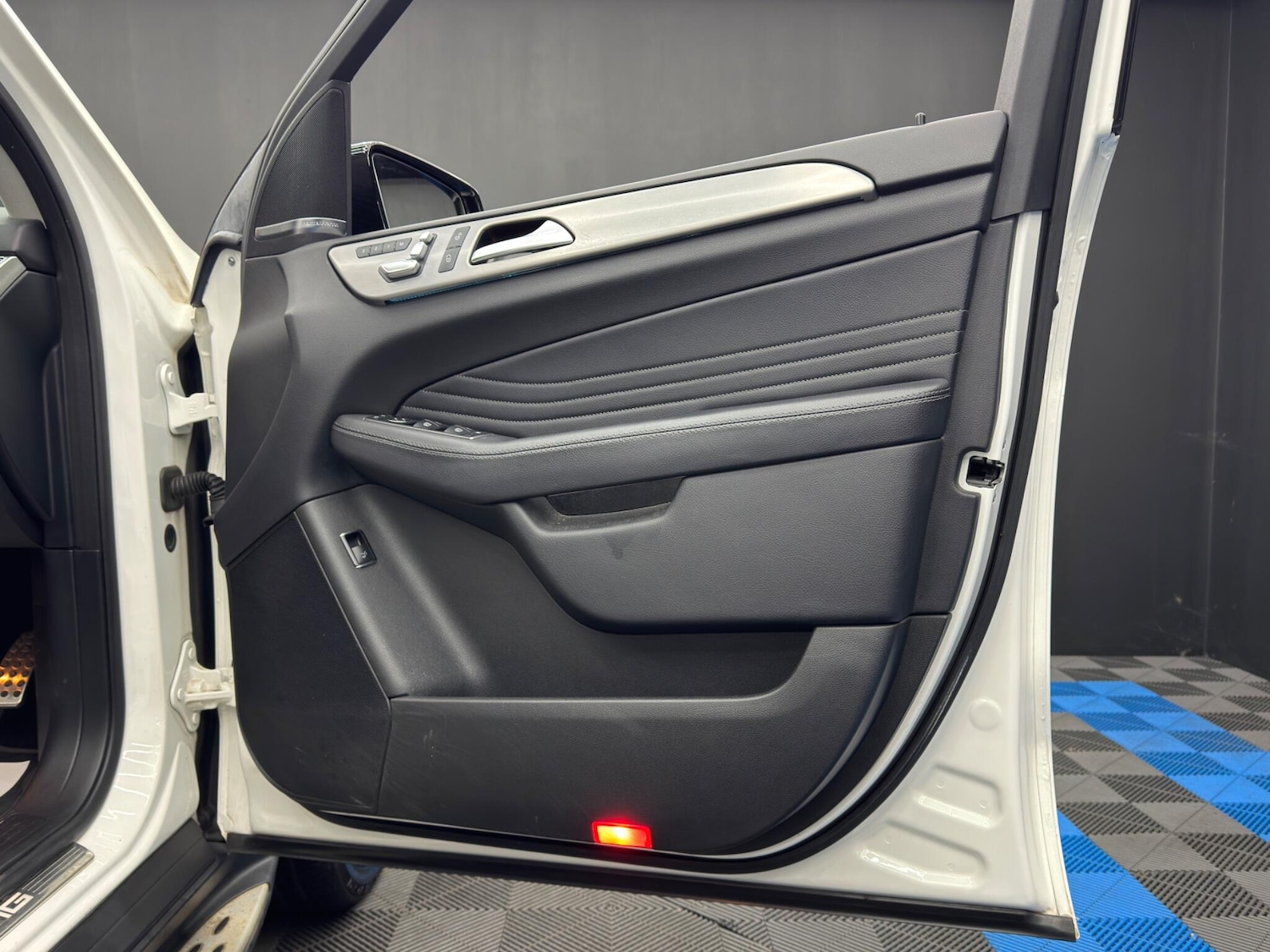 Used Mercedes-Benz GLE 2017 for sale - 76700927: Photo 39