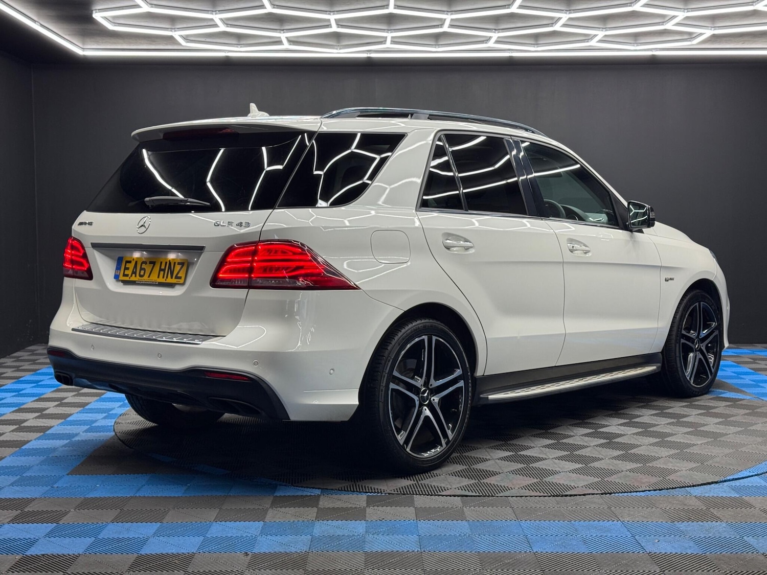 Used Mercedes-Benz GLE 2017 for sale - 76700927: Photo 5