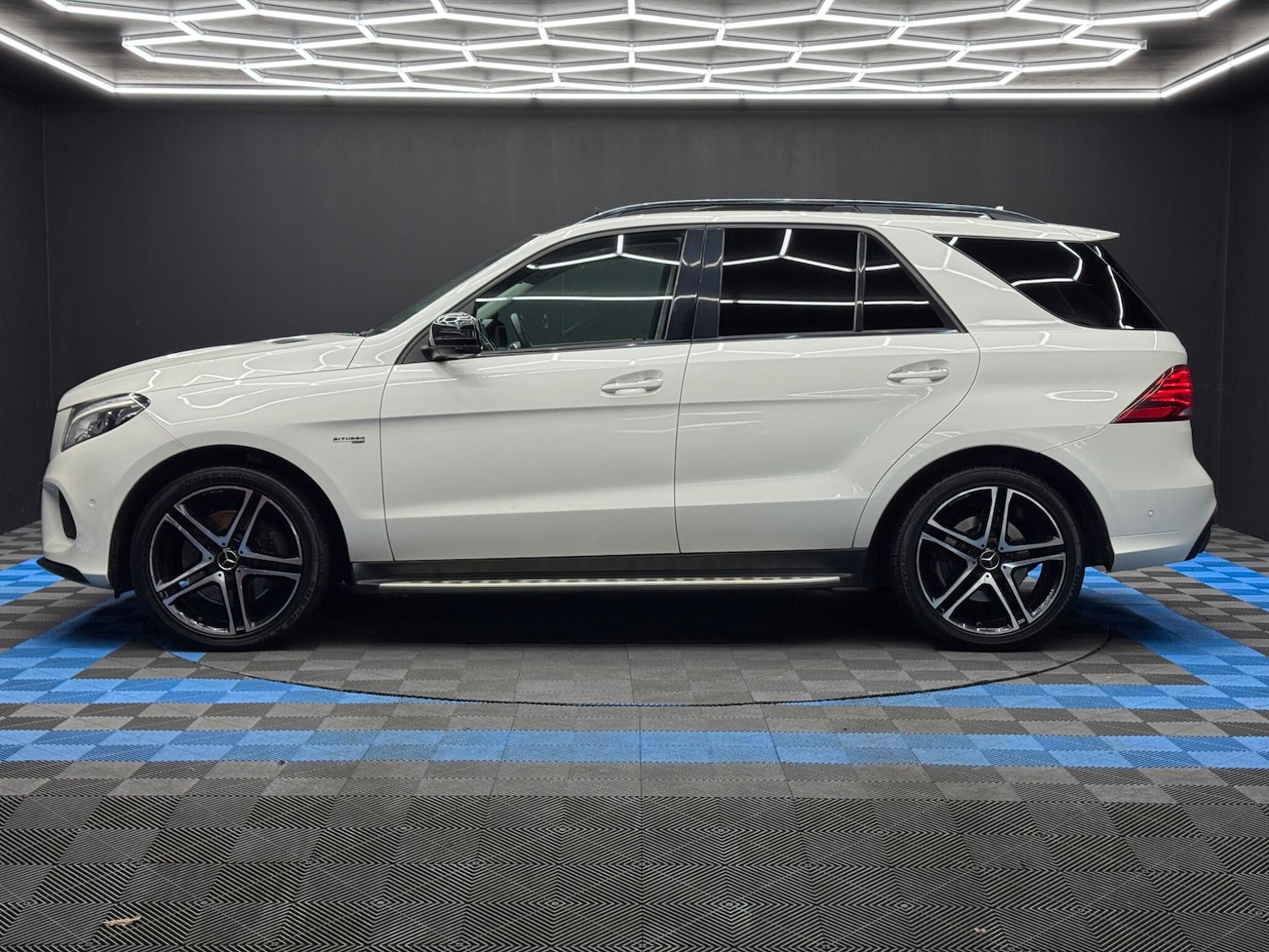 Used Mercedes-Benz GLE 2017 for sale - 76700927: Photo 8
