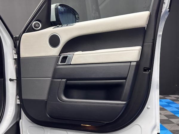Used Land Rover Range Rover Sport 2016 for sale - 76239476: Photo 44