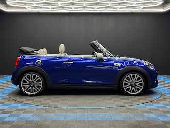 Used MINI Convertible 2018 for sale - 78922548: Photo