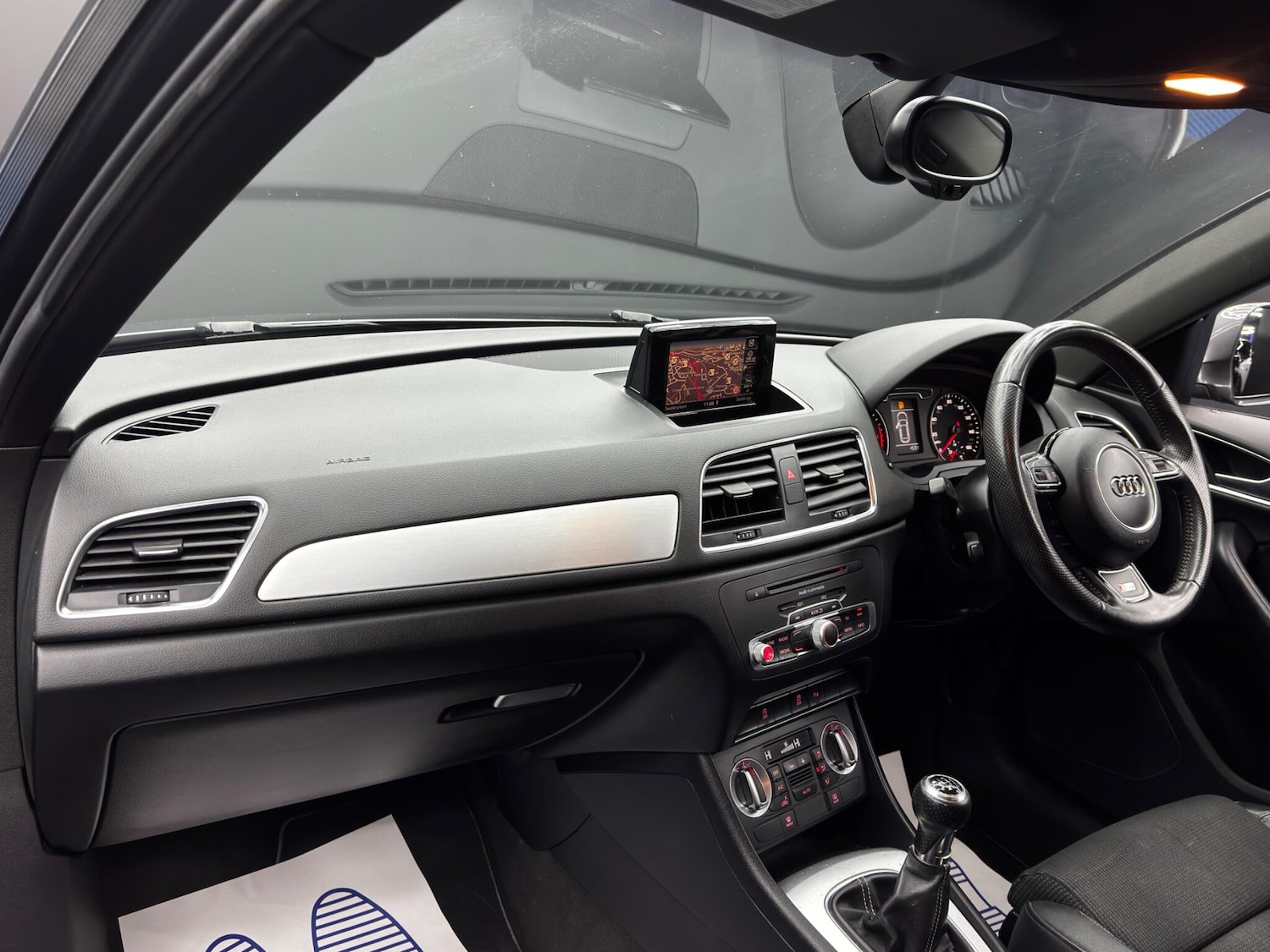 Used Audi Q3 2013 for sale - 76645359: Photo 11