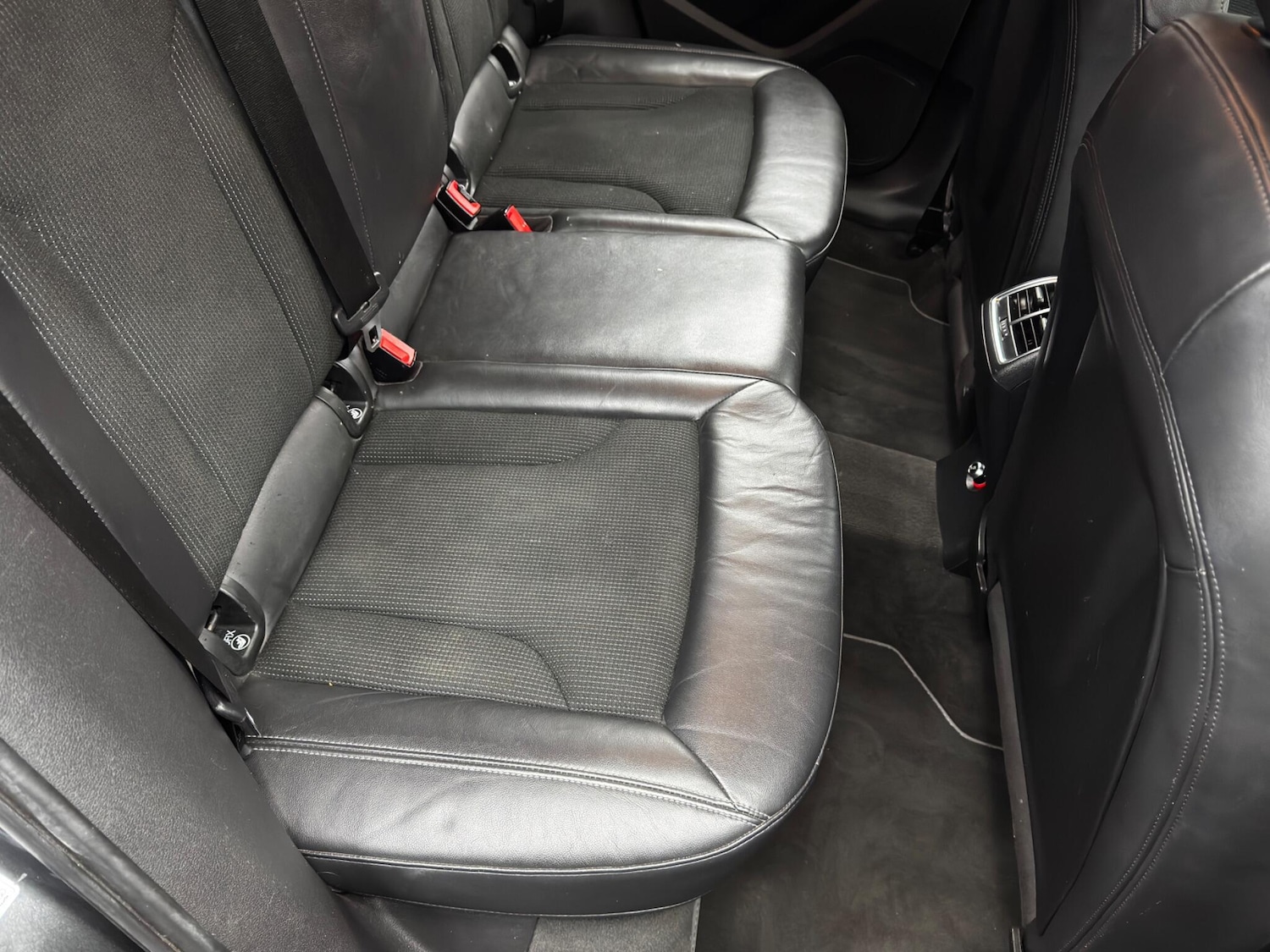 Used Audi Q3 2013 for sale - 76645359: Photo 16