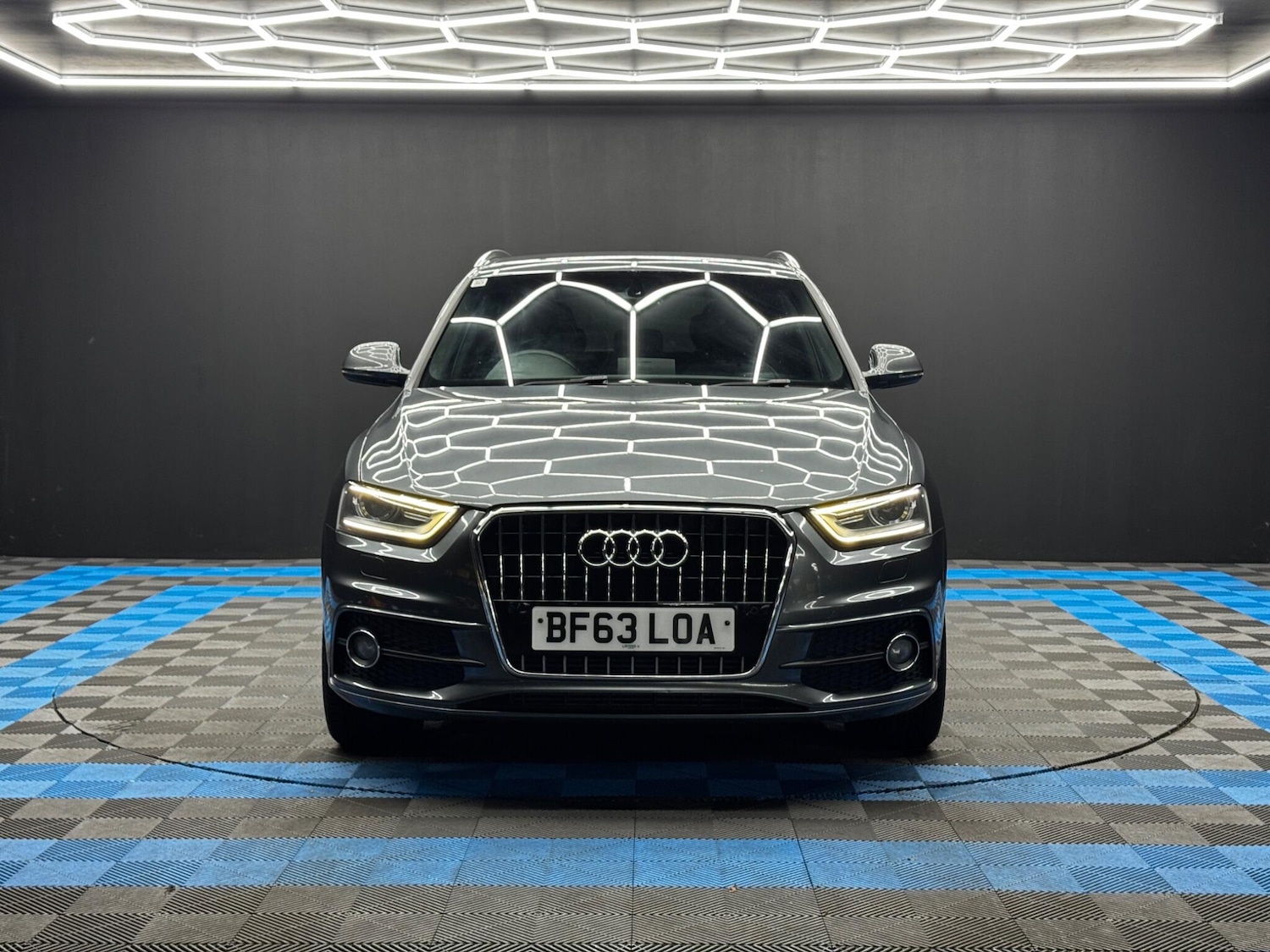 Used Audi Q3 2013 for sale - 76645359: Photo 2