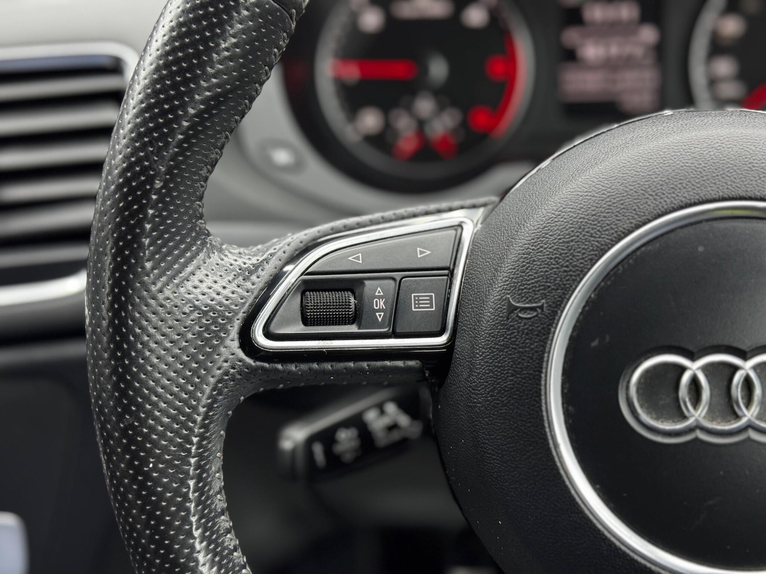 Used Audi Q3 2013 for sale - 76645359: Photo 20