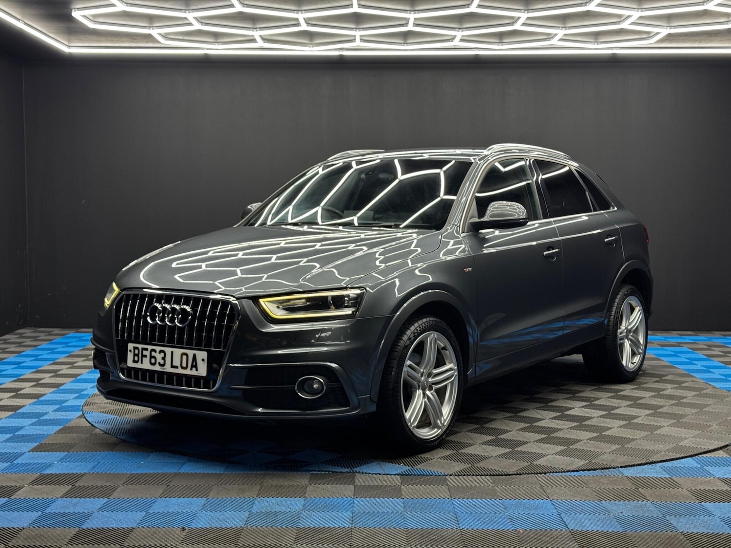 Used Audi Q3 2013 for sale - 76645359: Photo 3