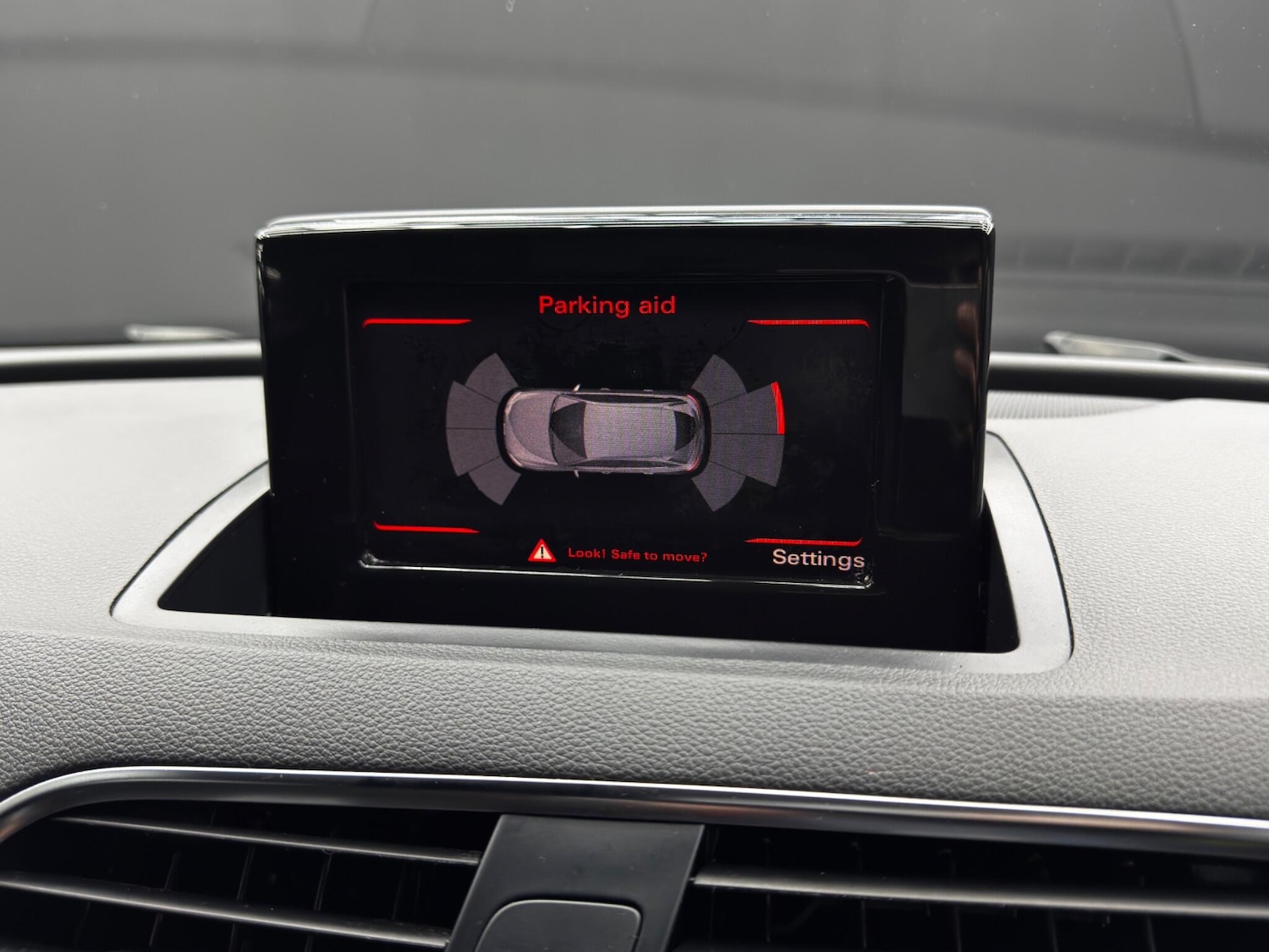 Used Audi Q3 2013 for sale - 76645359: Photo 34