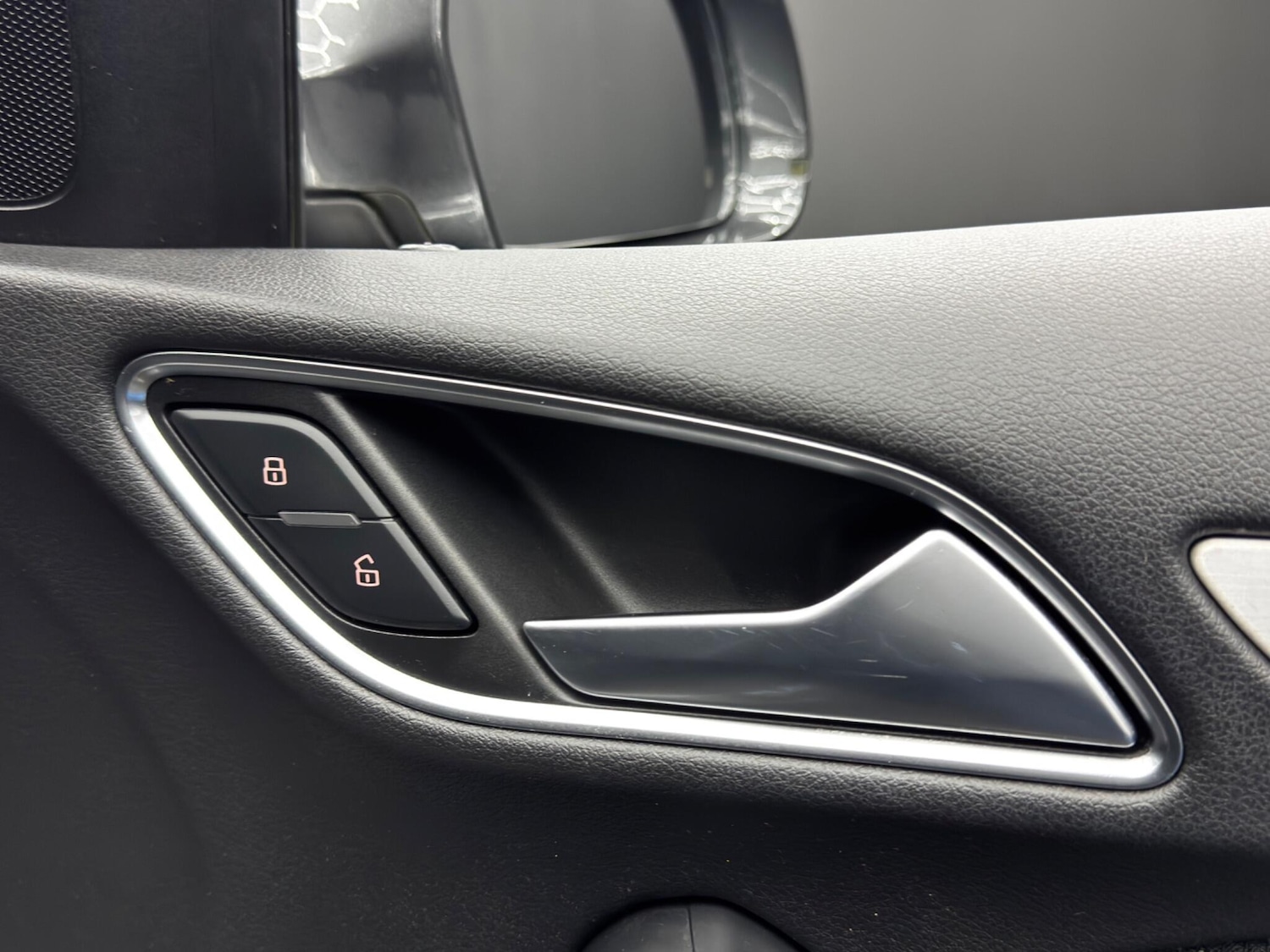 Used Audi Q3 2013 for sale - 76645359: Photo 39