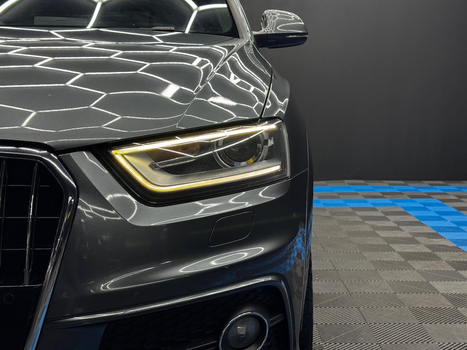 Used Audi Q3 2013 for sale - 76645359: Photo 43