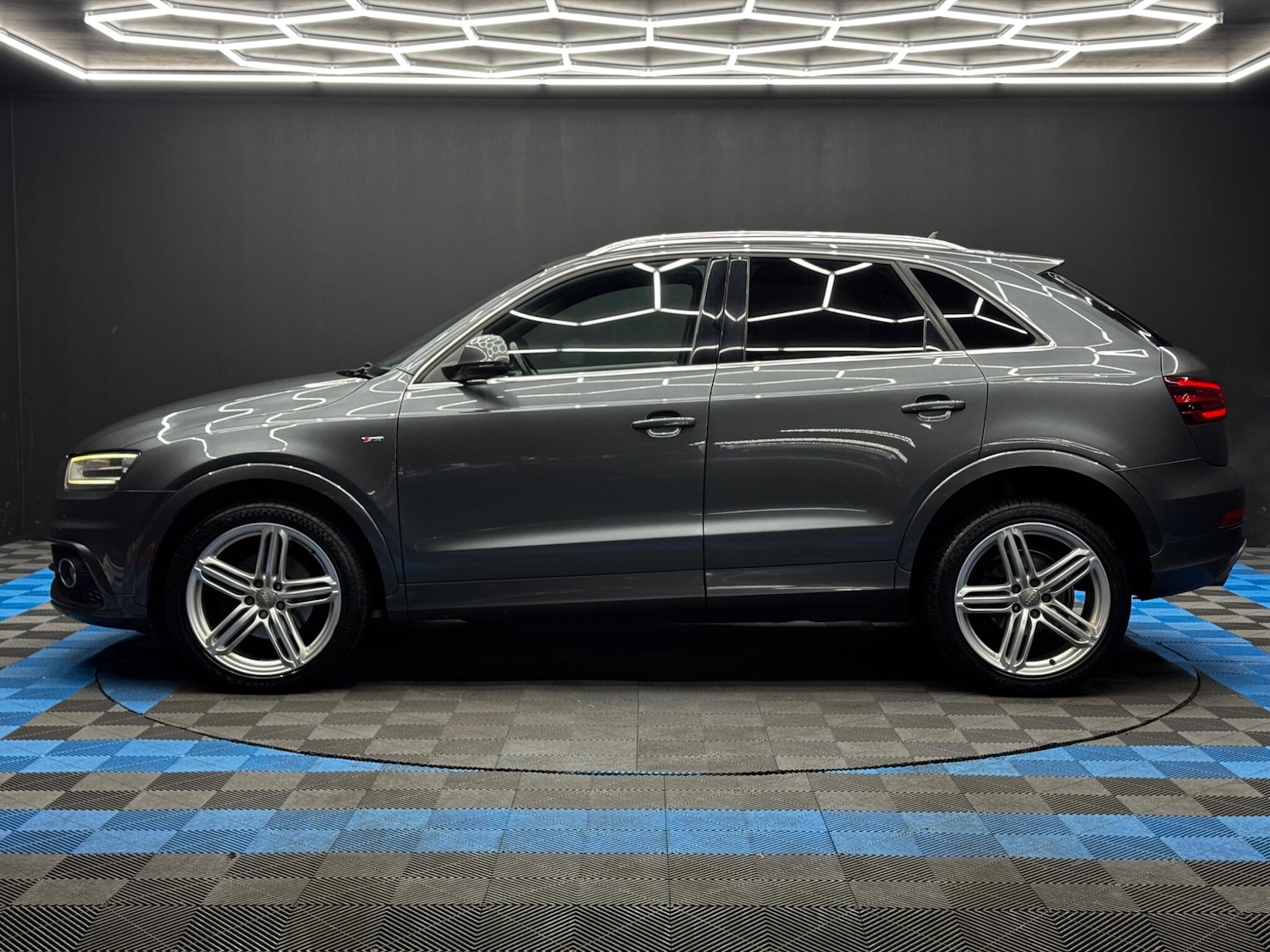 Used Audi Q3 2013 for sale - 76645359: Photo 8