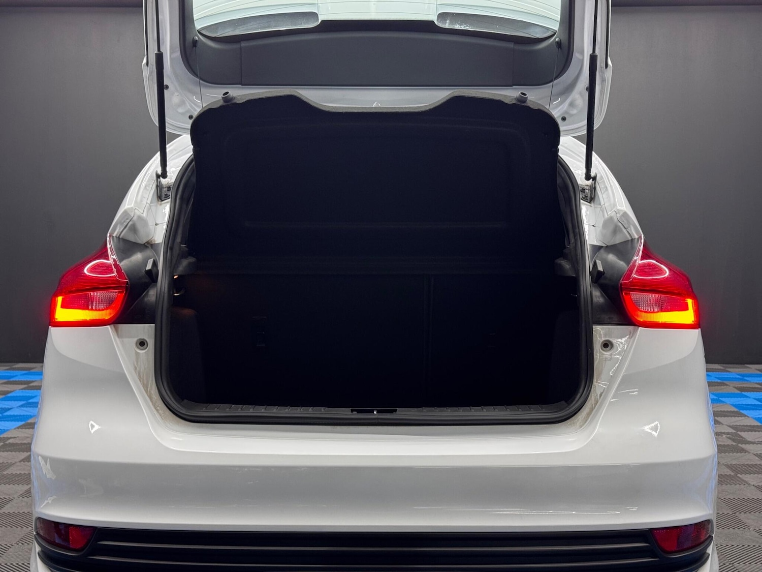 Used Ford Focus 2017 for sale - 76521477: Photo 38