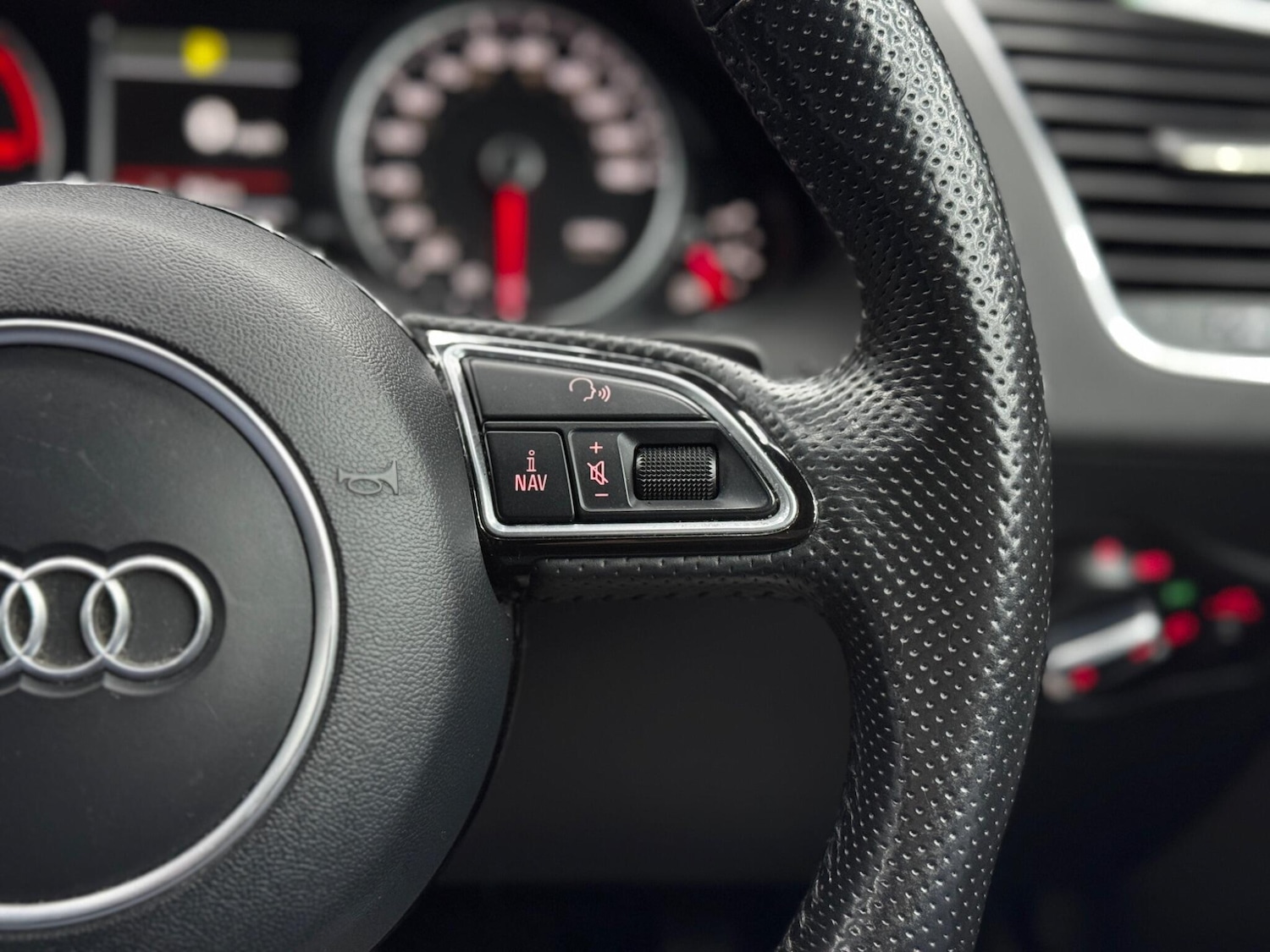 Used Audi Q5 2016 for sale - 77794149: Photo 21