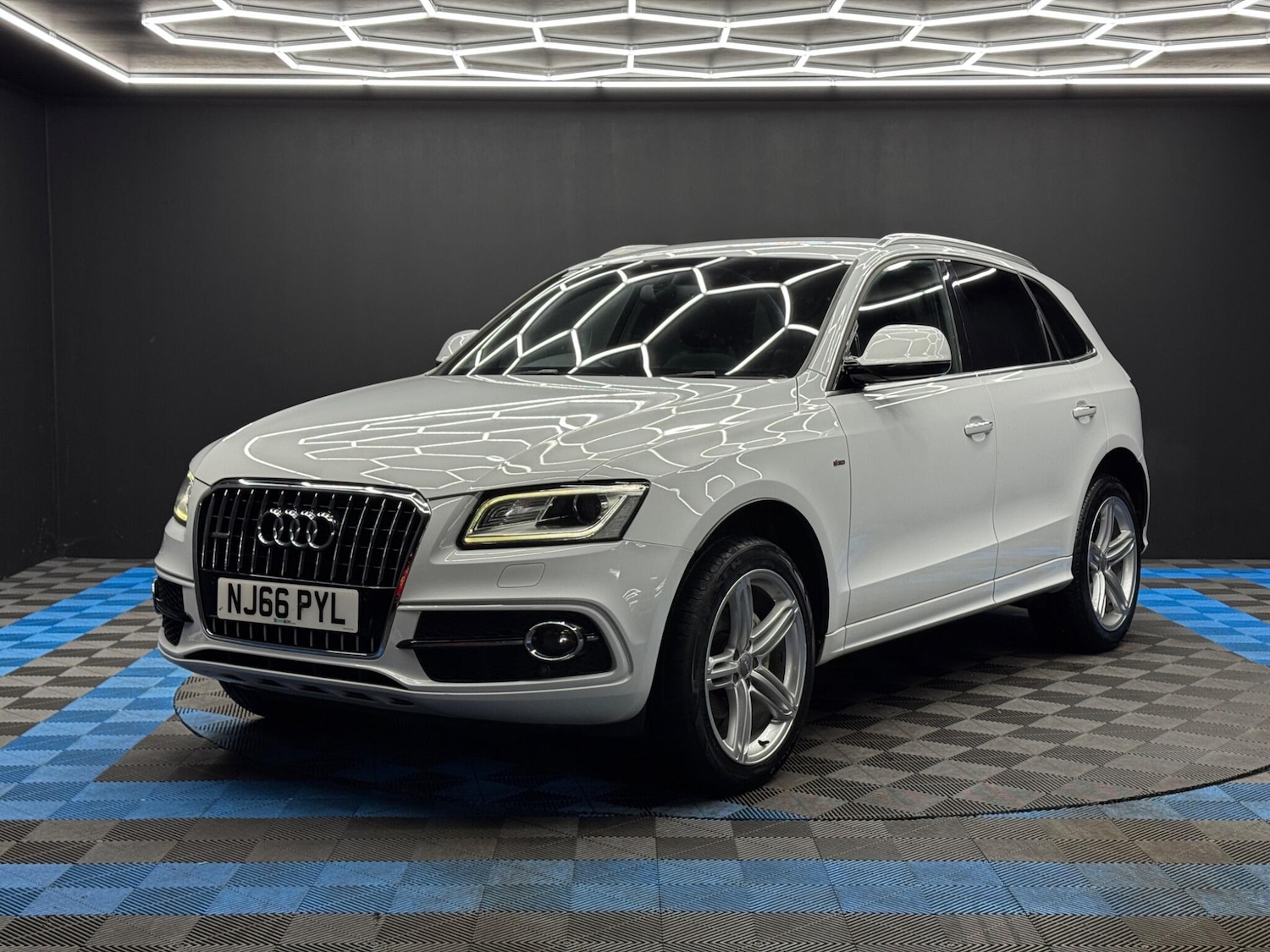 Used Audi Q5 2016 for sale - 77794149: Photo 3