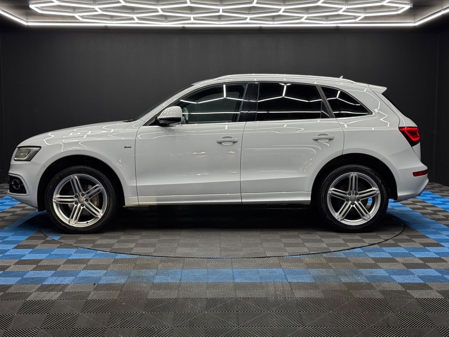 Used Audi Q5 2016 for sale - 77794149: Photo 8