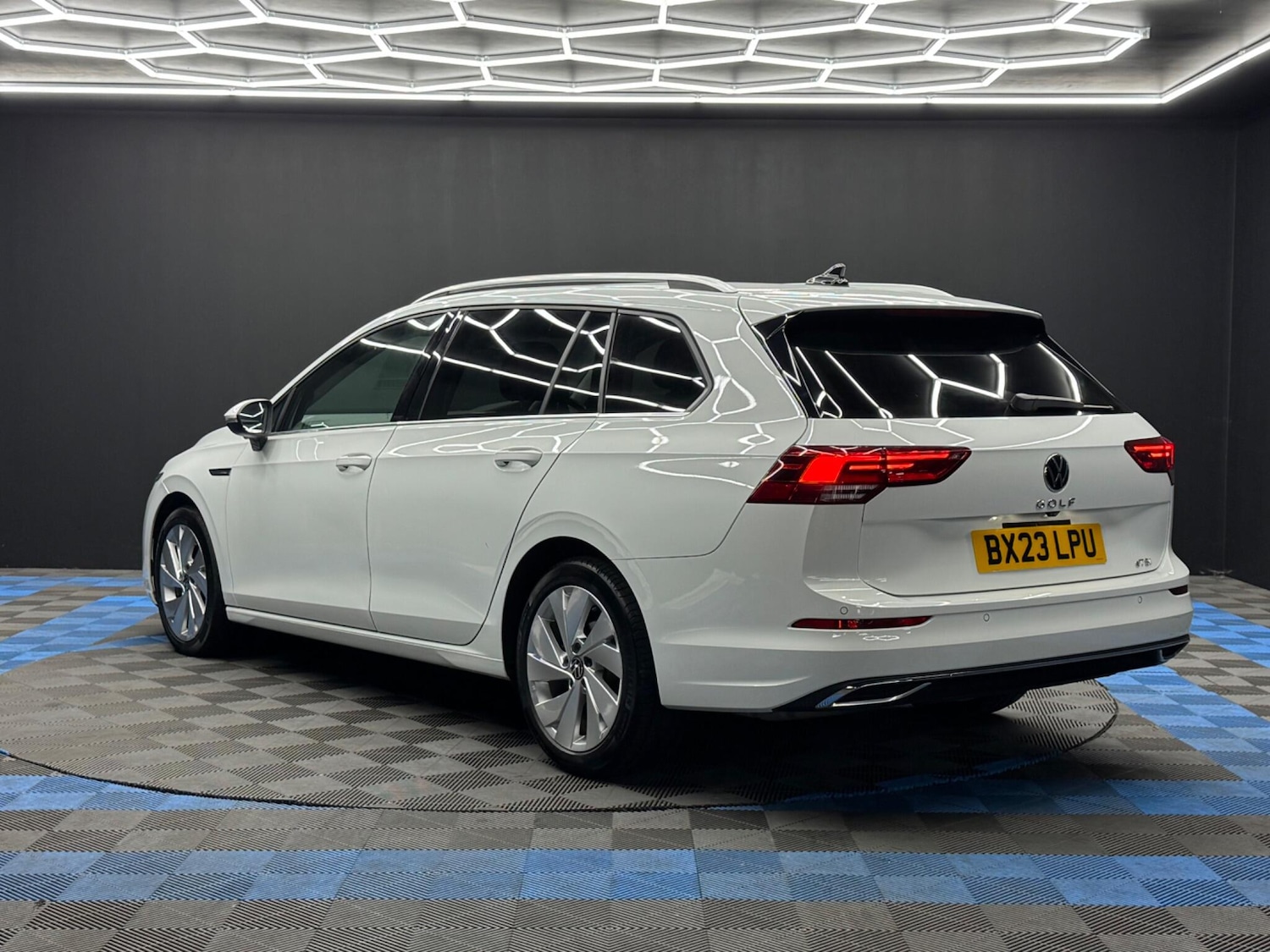 Used Volkswagen Golf 2024 for sale - 76085214: Photo 7