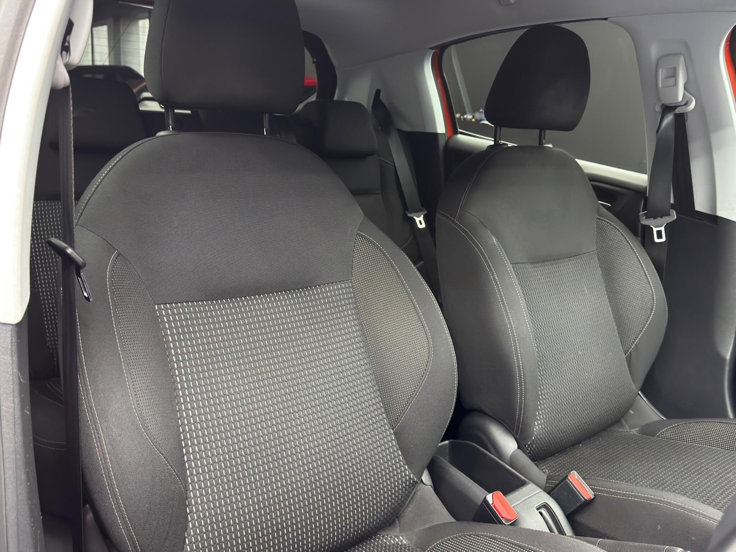 Used Peugeot 208 2016 for sale - 76942410: Photo 12