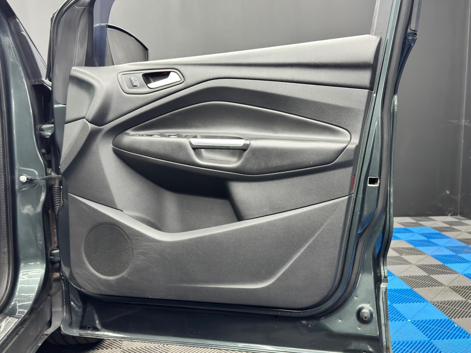 Used Ford Kuga 2018 for sale - 76689202: Photo 42