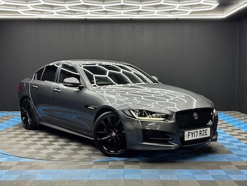 Used Jaguar XE 2017 for sale - 79465245: Photo