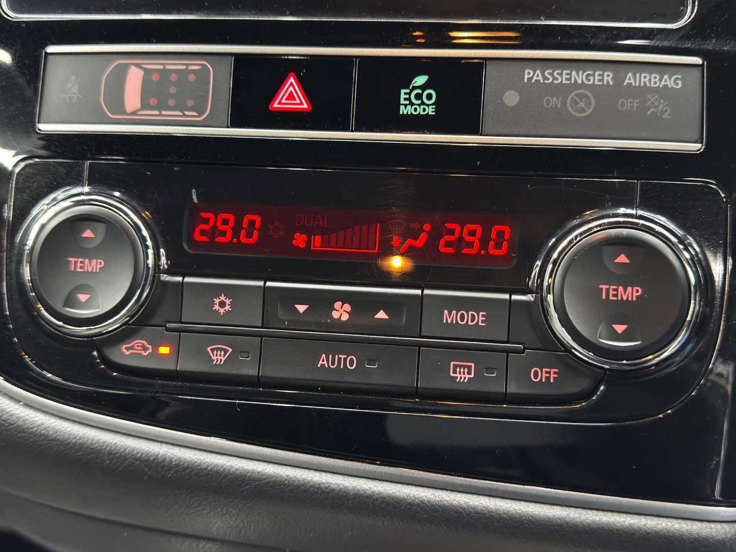 Used Mitsubishi Outlander 2018 for sale - 76701667: Photo 28