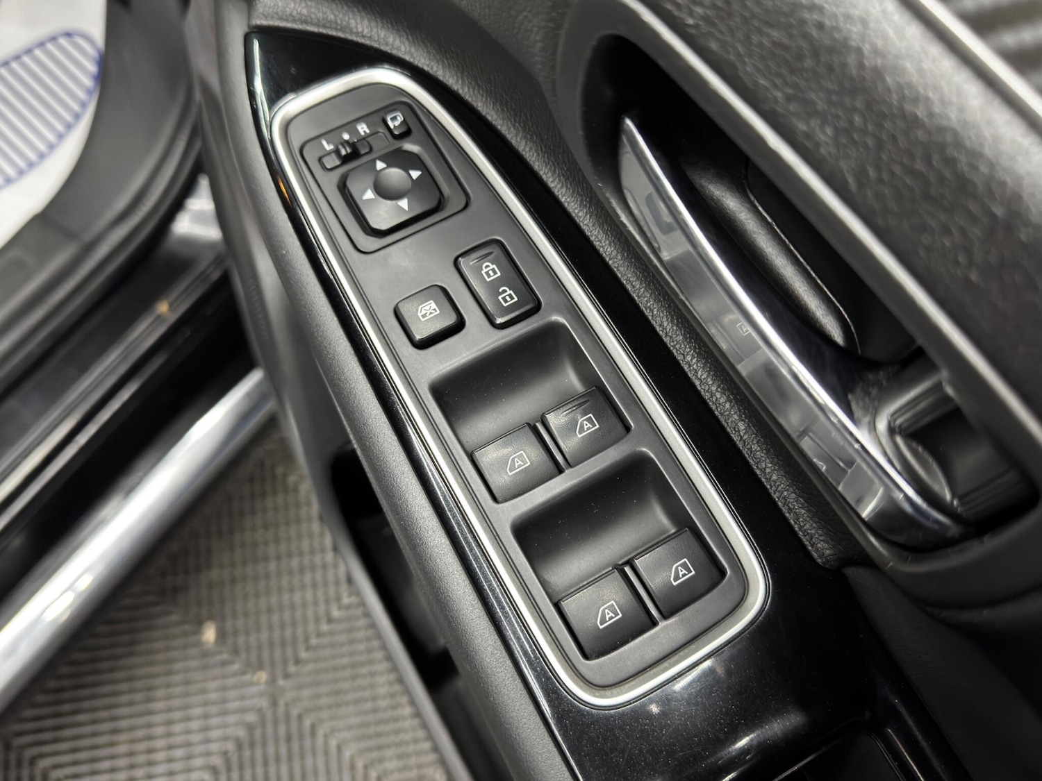 Used Mitsubishi Outlander 2018 for sale - 76701667: Photo 39