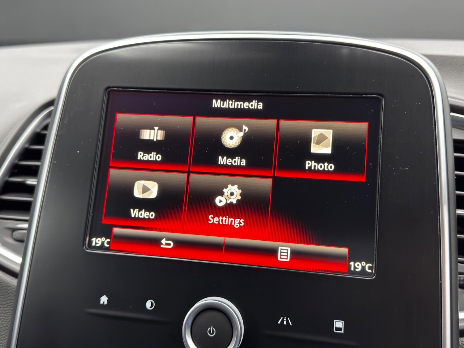 Used Renault Scenic 2017 for sale - 76728900: Photo 30