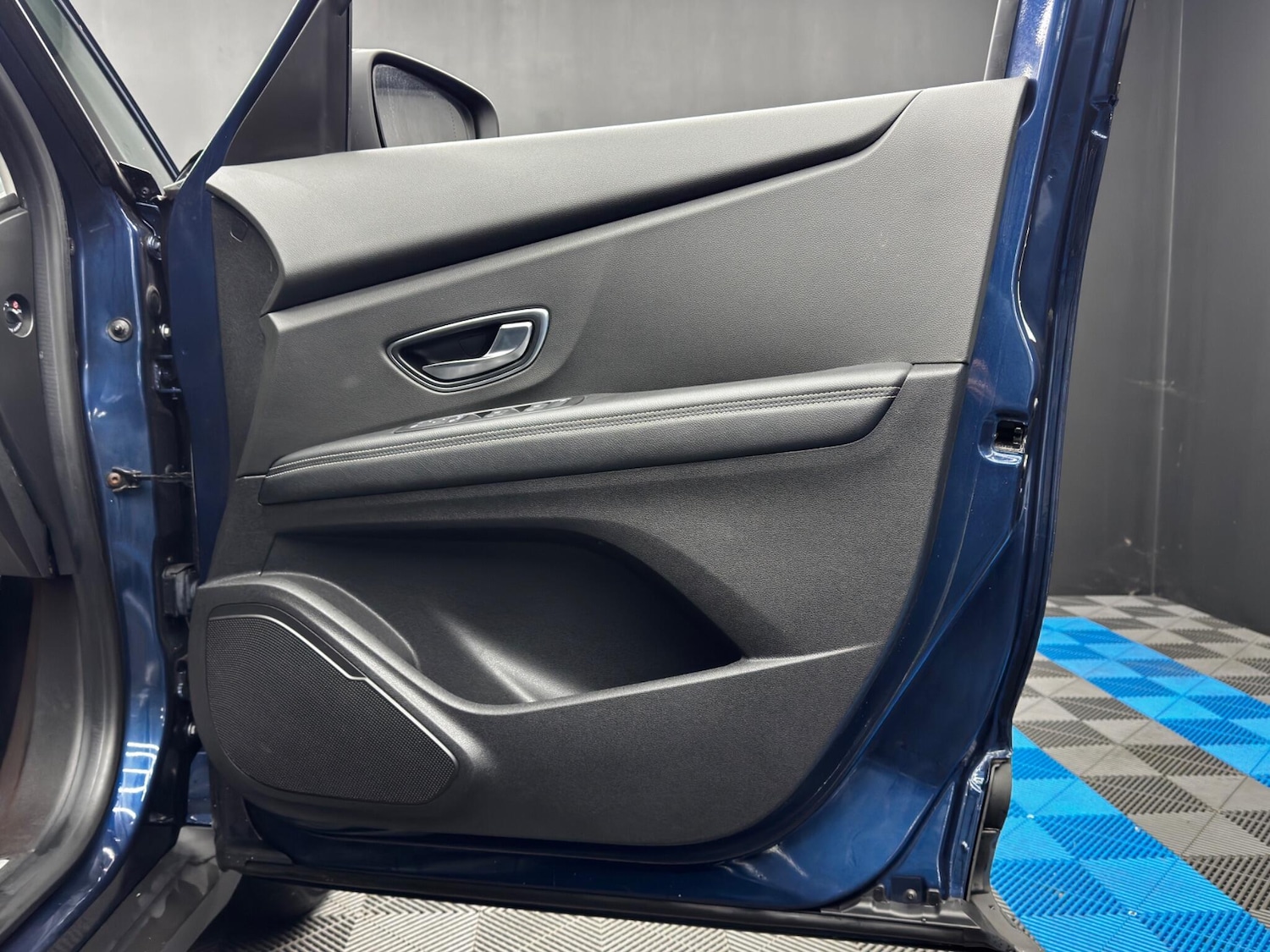 Used Renault Scenic 2017 for sale - 76728900: Photo 46